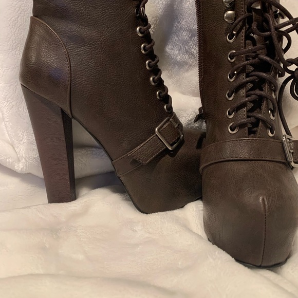 Combat Heeled Boot - Picture 2 of 4